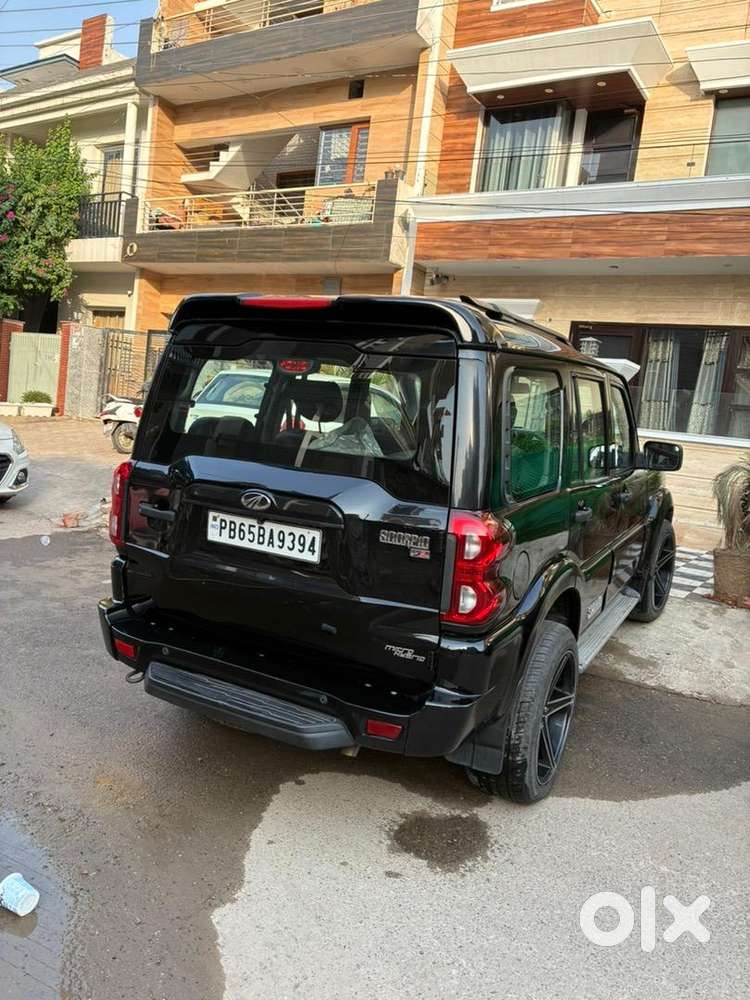 Mahindra Diesel 2021 Car