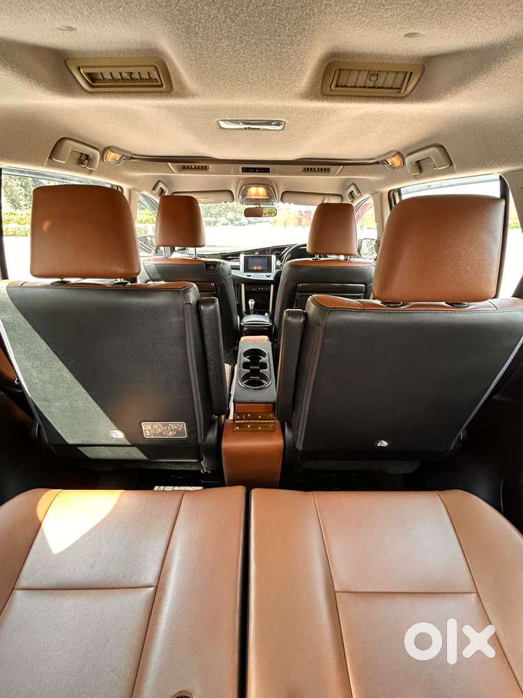 Toyota Innova Crysta 2.8z Automatic, 2017, Diesel