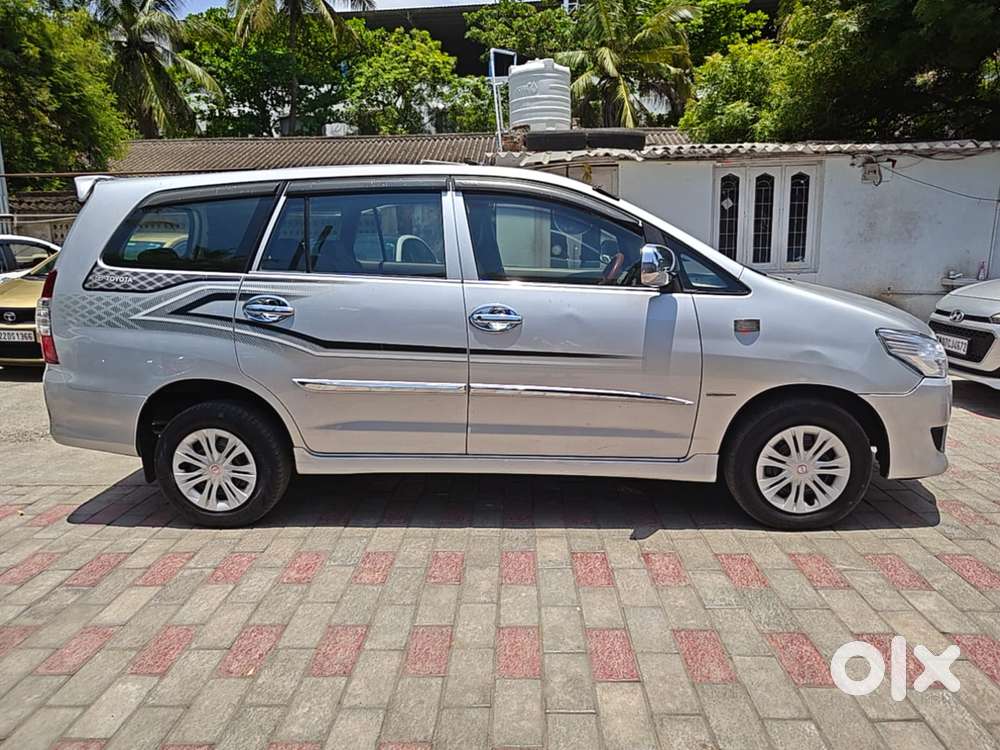 Toyota Innova 2.5 G (diesel) 8 Seater, 2013, Diesel
