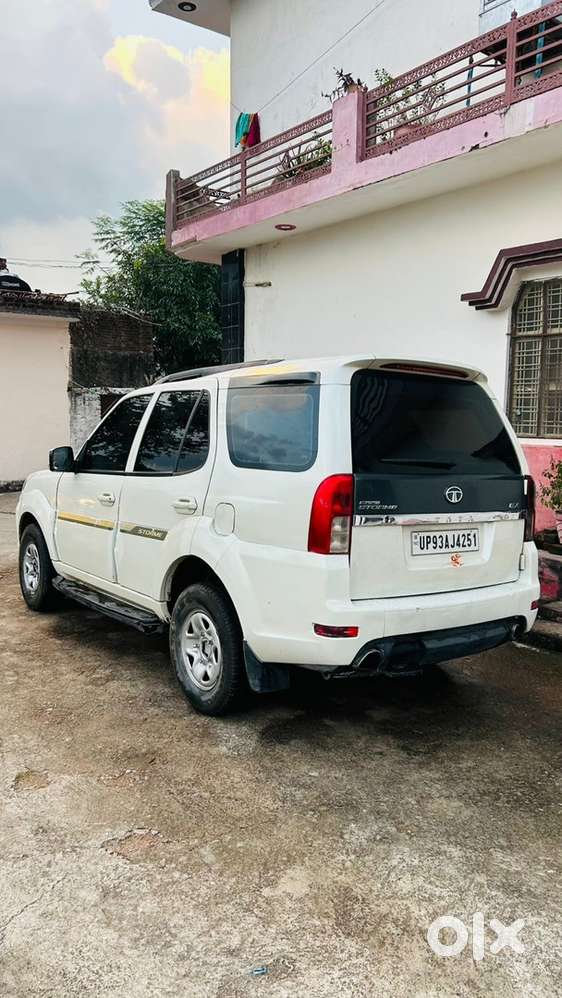 Tata Safari Storme 2013 Diesel 115000 Km Driven