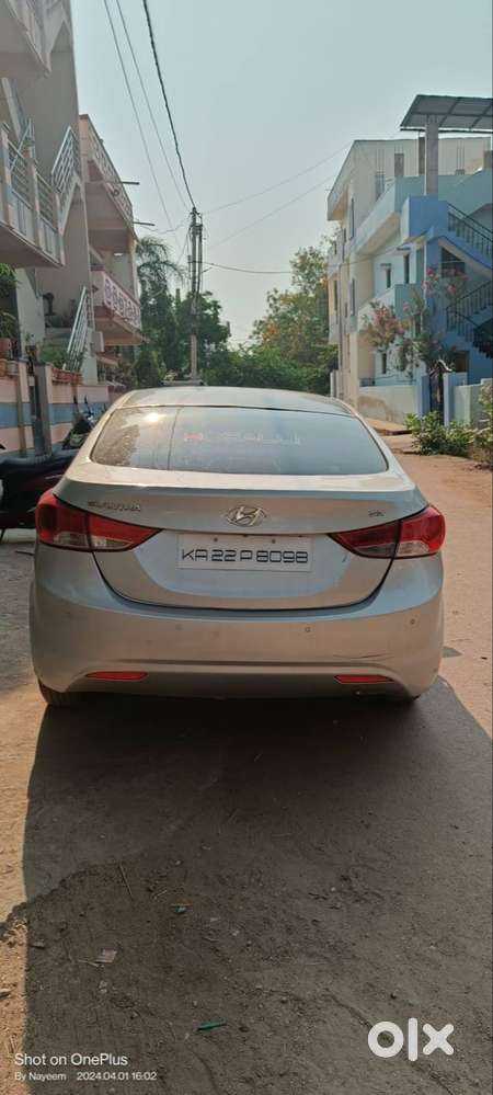 Hyundai Elantra 2012 Diesel 102000 Km Driven
