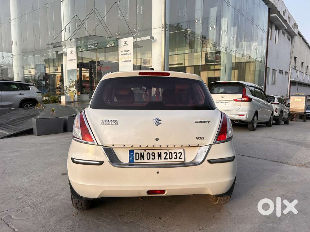 Maruti Suzuki Swift Vxi Abs Bsiv, 2018, Petrol