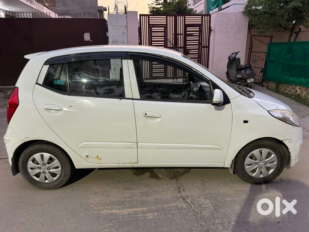 Hyundai I10 Sportz Petrol 2011