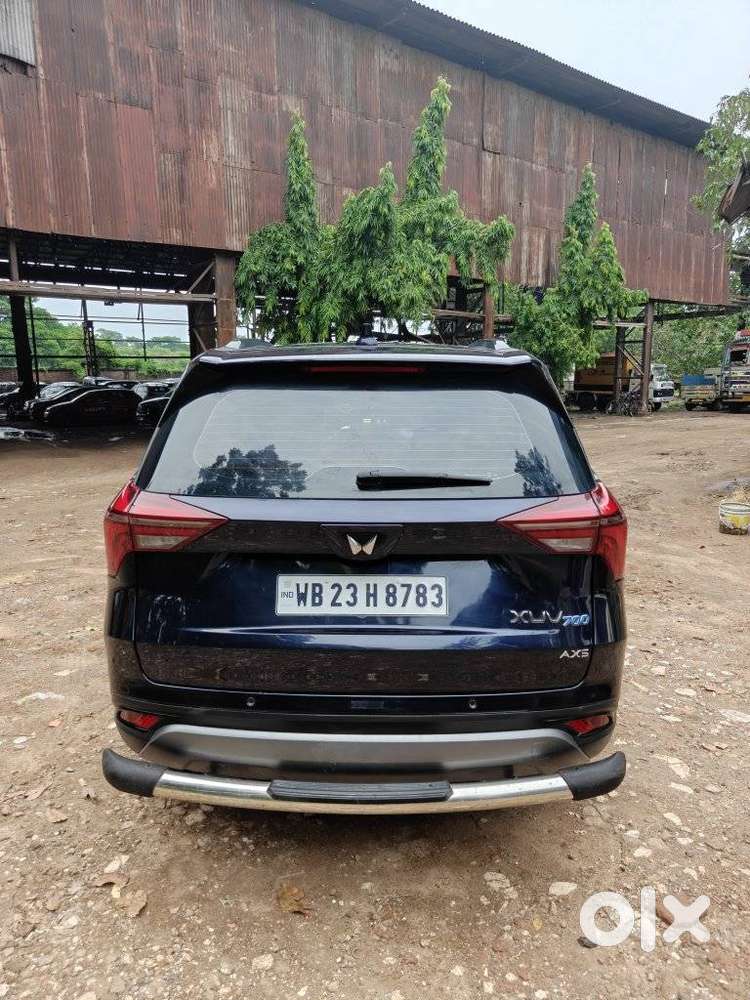 Mahindra Xuv700 2.0 Ax 5 Petrol Mt 7 Str, 2025, Petrol