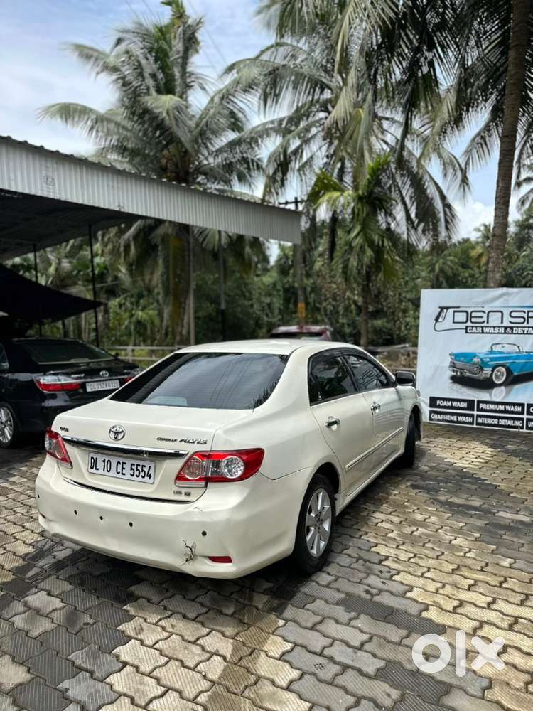 Toyota Corolla Altis 2013