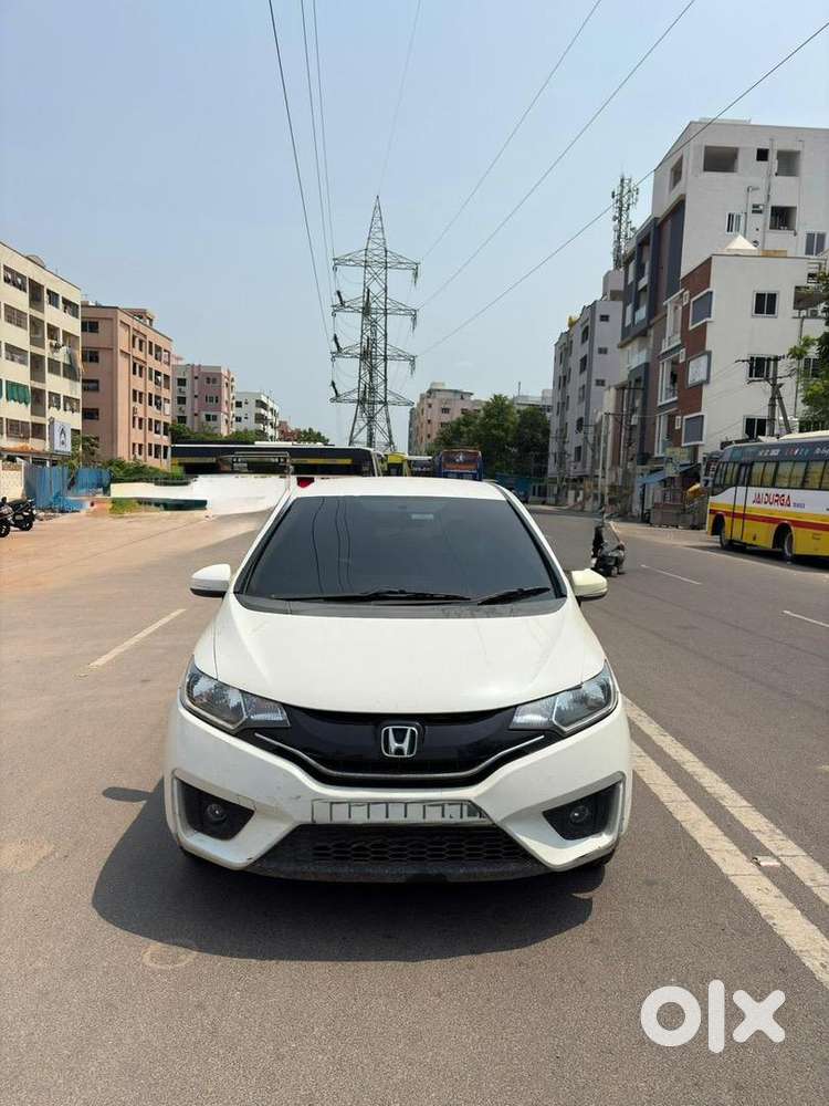 Honda Jazz 2016 Diesel Well Maintained