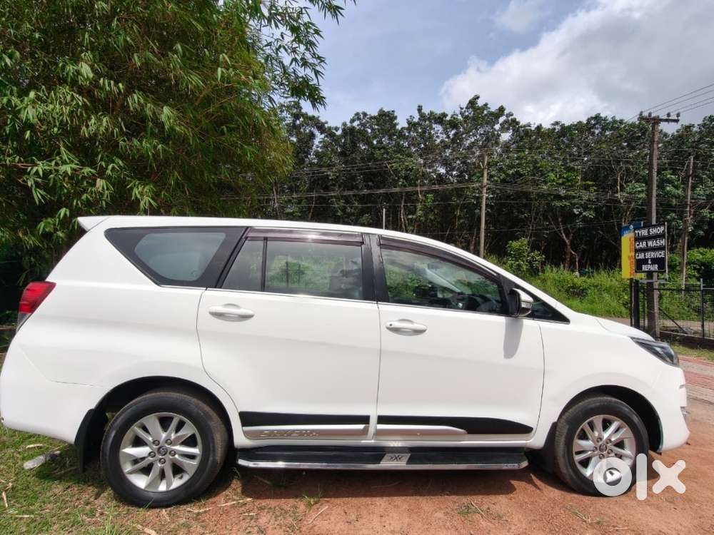 Toyota Innova Crysta 2017