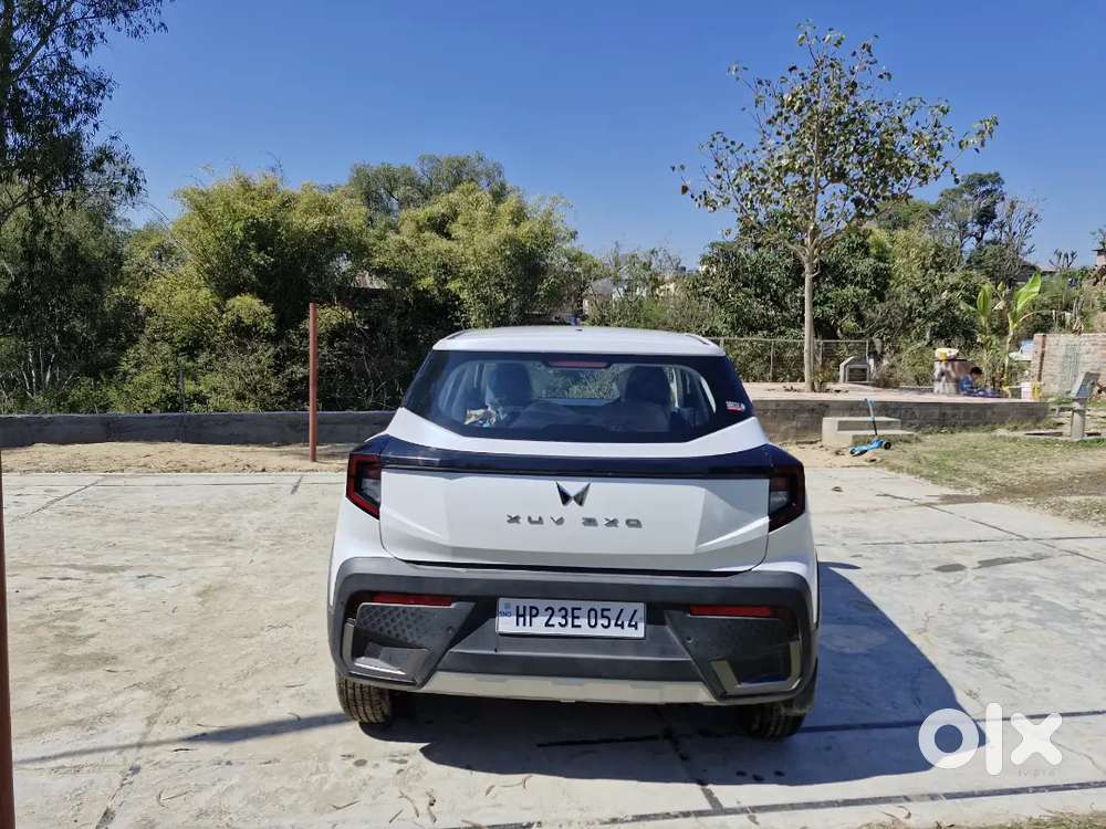 Mahindra Xuv 3xo Mt Petrol 2024