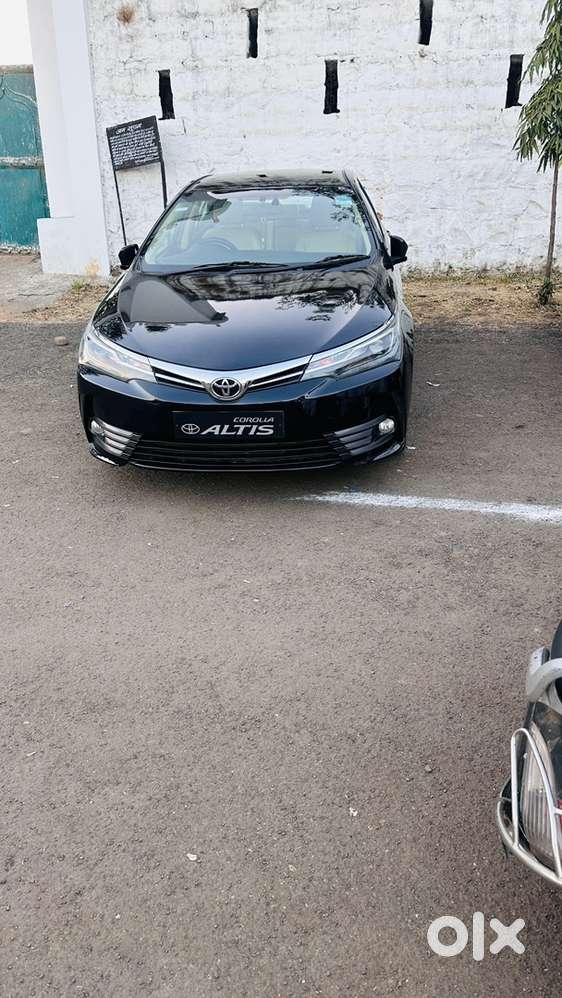 Toyota Corolla Altis 2017 Petrol Well Maintained