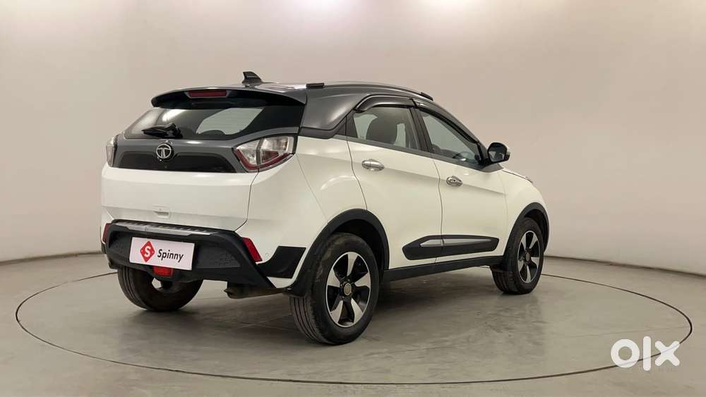 Tata Nexon 1.2 Revotron Xza Plus (l), 2018, Petrol