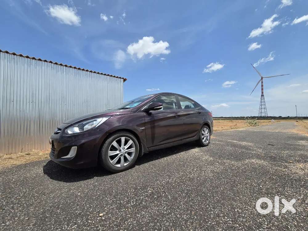 Hyundai Fluidic Verna 2011