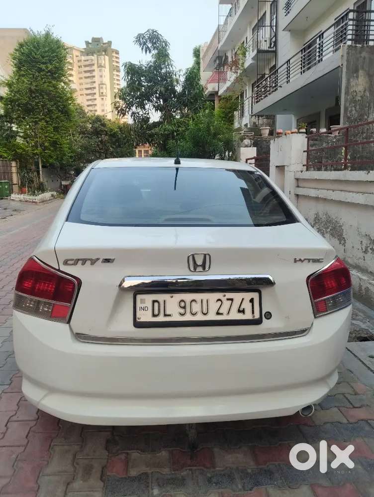 Honda City Ivtech Cng Petrol On Papper Alloy Wheels