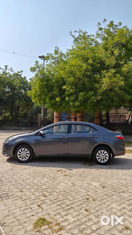 Toyota Corolla Altis 1.8 G Cvt, 2017, Petrol