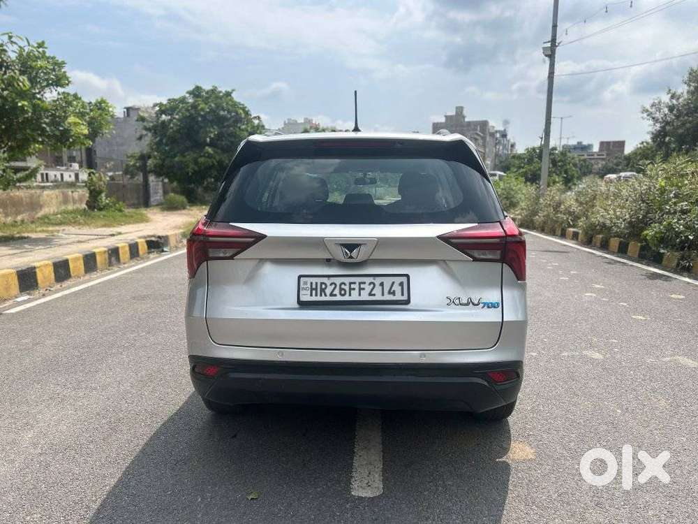 Mahindra Xuv700 2.0 Mx Petrol Mt 5 Str, 2023, Petrol