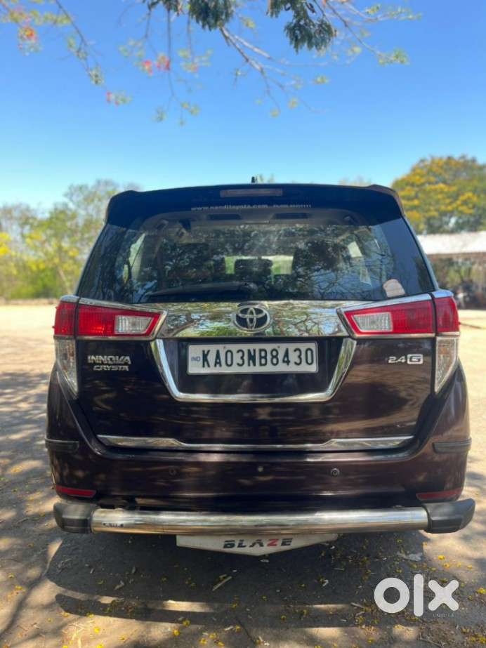 Toyota Innova Crysta 2.4 G Mt, 2017