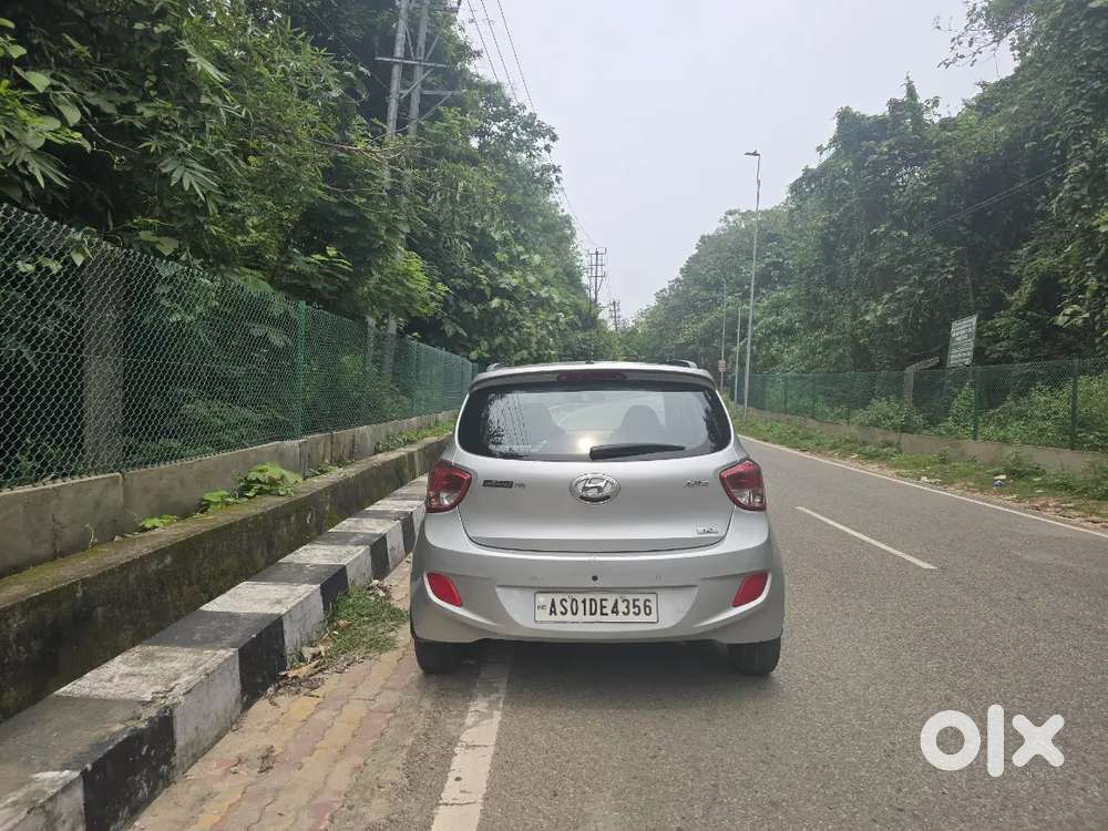 Hyundai Grand I10 Asta 2016 Silver