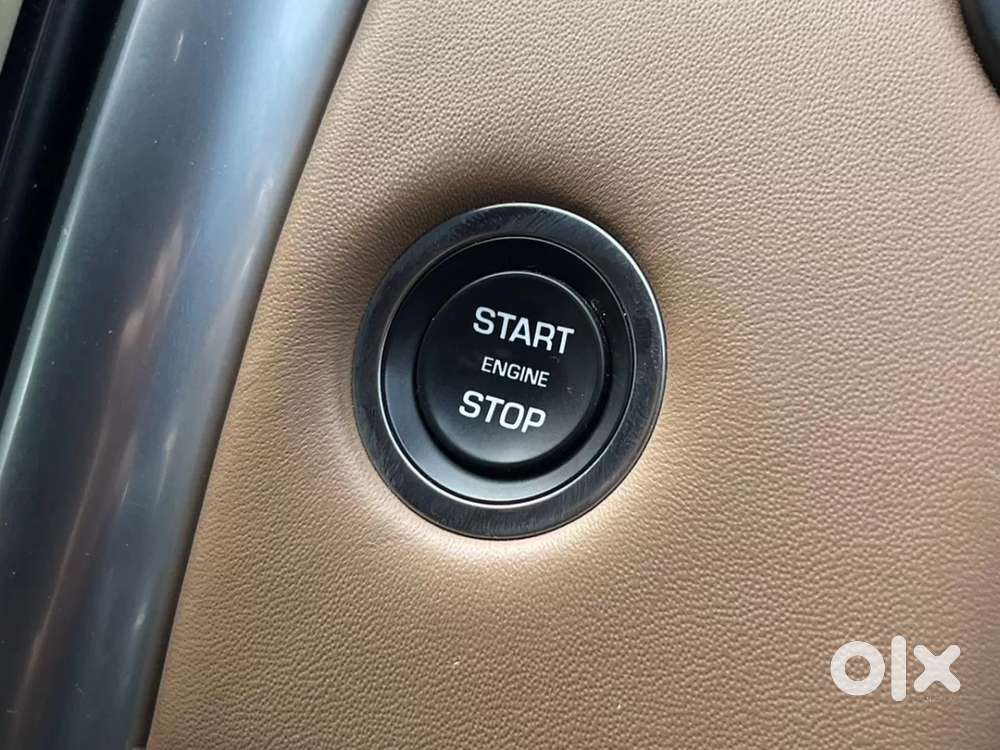 Land Rover Discovery, 2023, Petrol