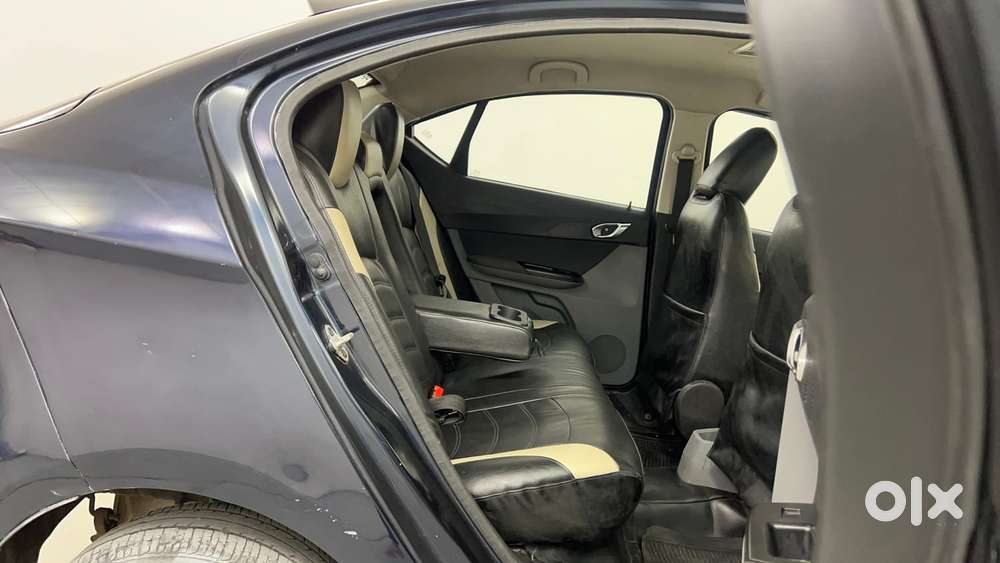 Tata Tigor Xza, 2018, Petrol