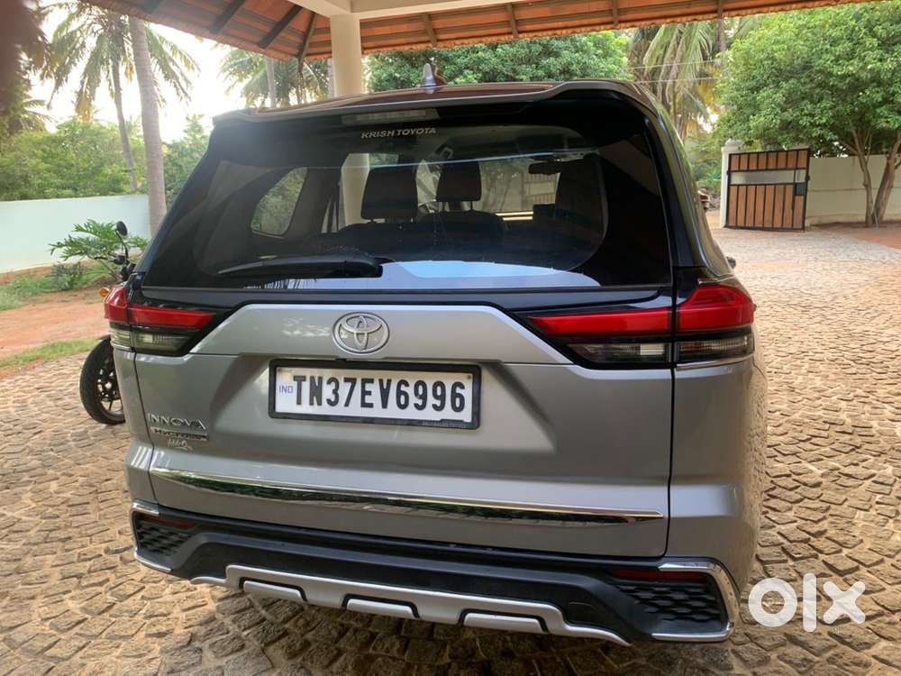 Toyota Innova Hycross 2024 Suv