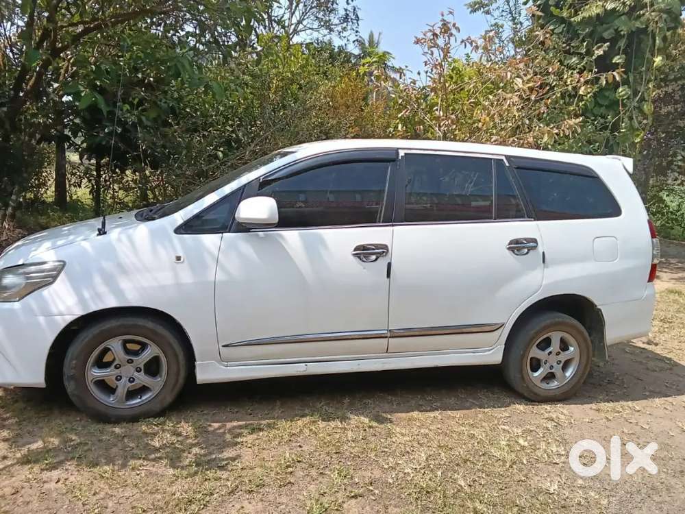 Toyota Innova 2010