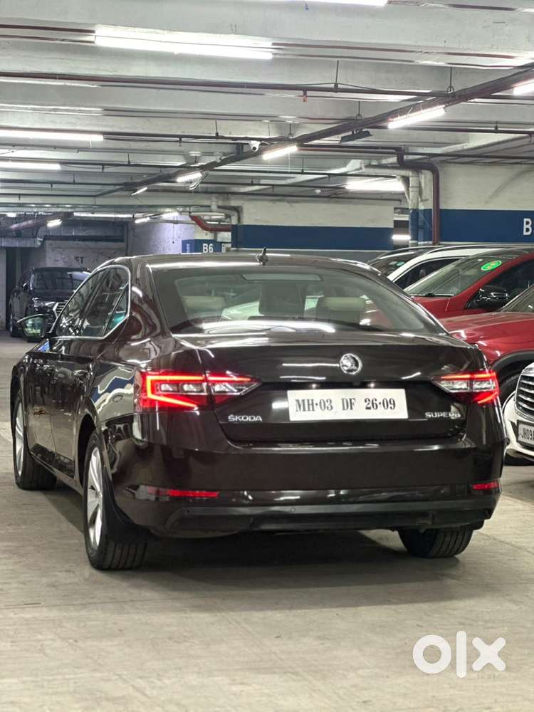 Skoda Superb Style 1.8 Tsi At, 2019, Petrol