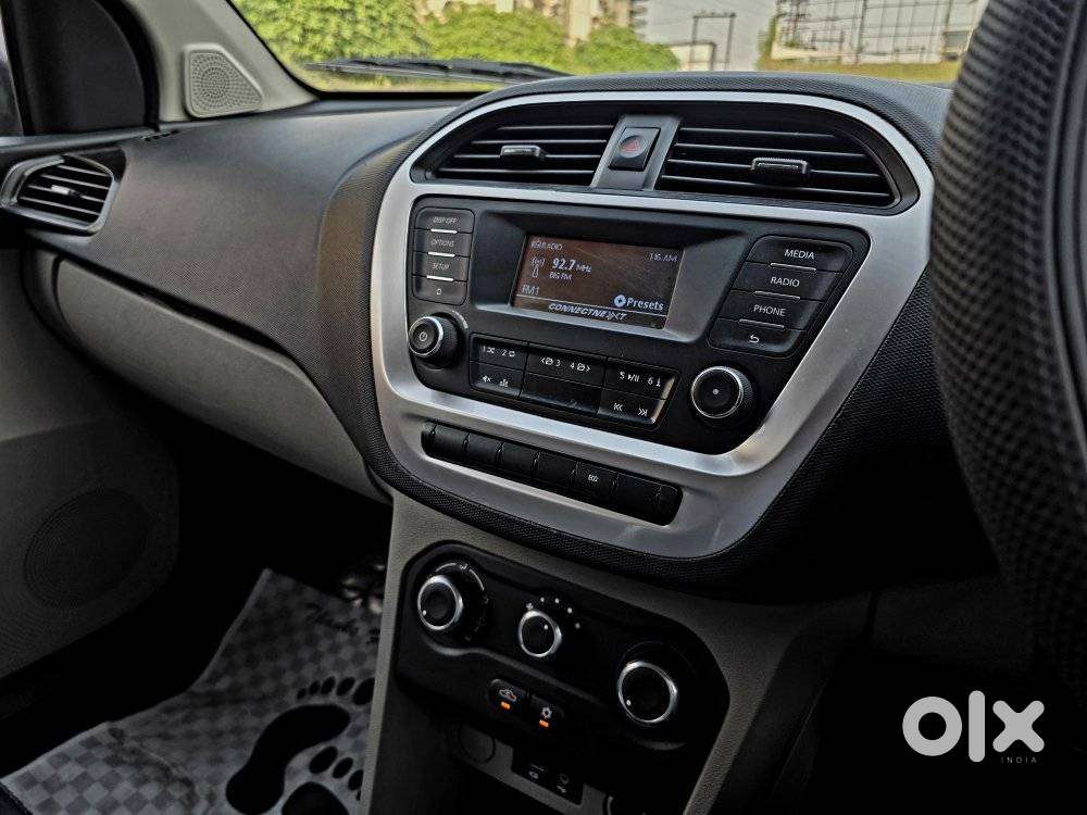 Tata Tiago 1.2 Revotron Xt (o), 2017, Petrol