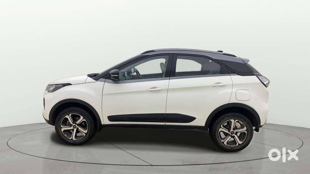 Tata Nexon 1.2 Revotron Xza Plus, 2023, Petrol
