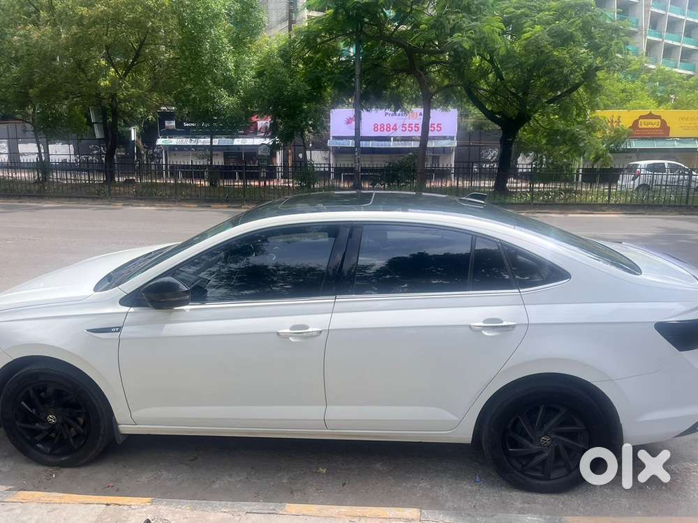 White Vw Virtus Gt