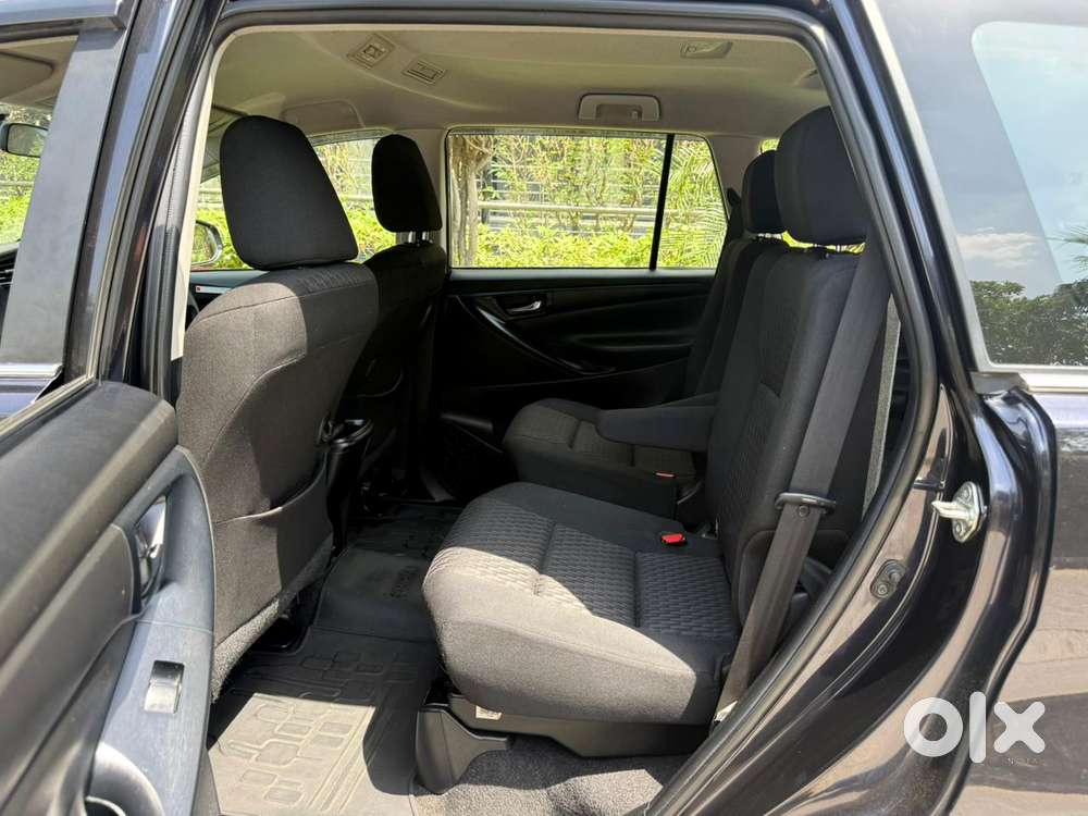 Toyota Innova Crysta [2020-ongoing] 2.4 Gx At 7 Str, 2022, Diesel