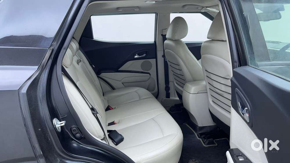 Mahindra Xuv300 W8 Option, 2022, Petrol