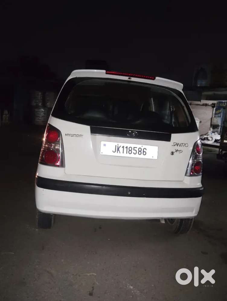 Well Maintained Hyundai New Santro 2011 Petrol Manual