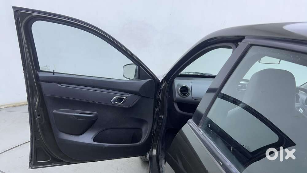 Renault Kwid 1.0 Rxt Amt, 2018, Petrol