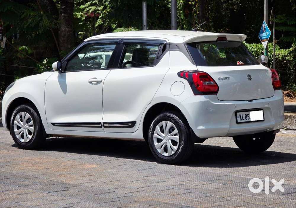 Maruti Suzuki Swift Vxi Abs Bsiv, 2022, Petrol