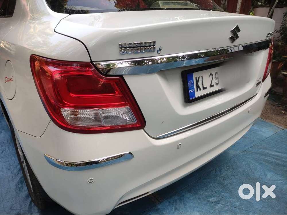 Dzire Zxi With Star Stop Button And Alloy Wheels And Keyless Entry