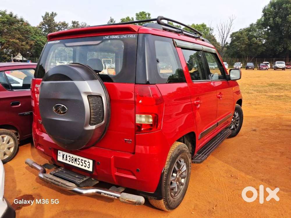 Tuv300 Top End 7 Seater