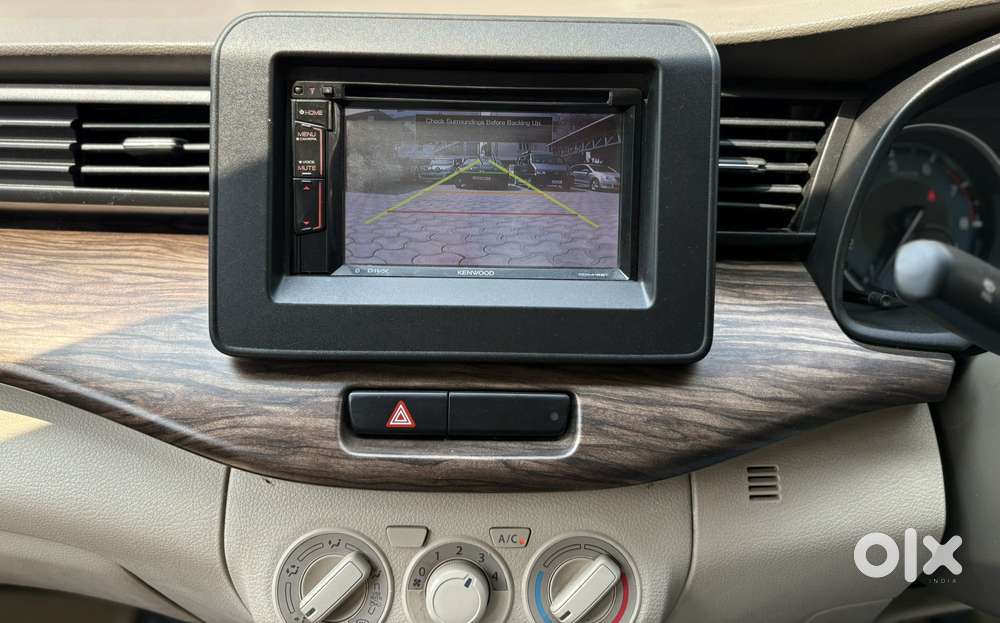 Maruti Suzuki Ertiga Vxi At Petrol, 2018, Petrol