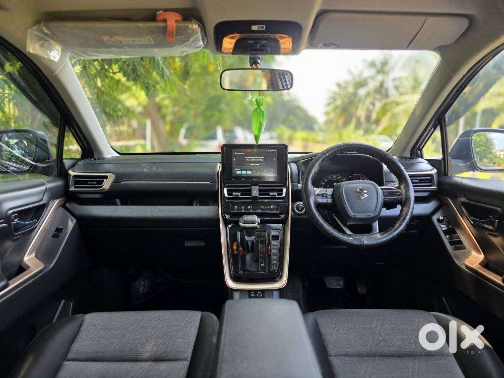 Maruti Suzuki Invicto Zeta Plus 7str, 2023, Petrol