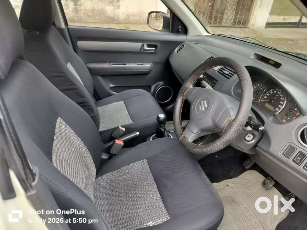 Maruti Suzuki Swift Vxi Bsiv, 2010, Petrol