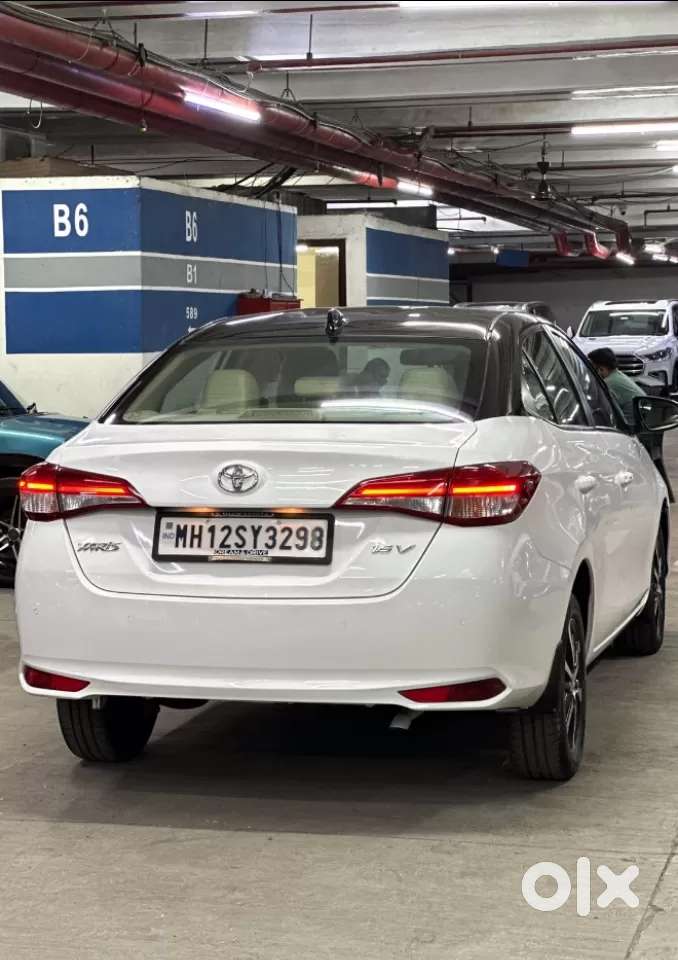 Toyota Yaris J Cvt, 2020, Petrol