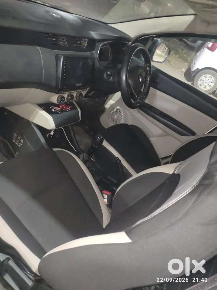 Renault Triber Rxe 2023 पेट्रोल