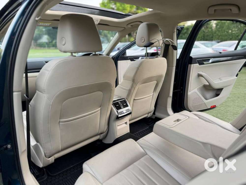 Skoda Superb Laurin And Klement 1.8, 2022, Petrol