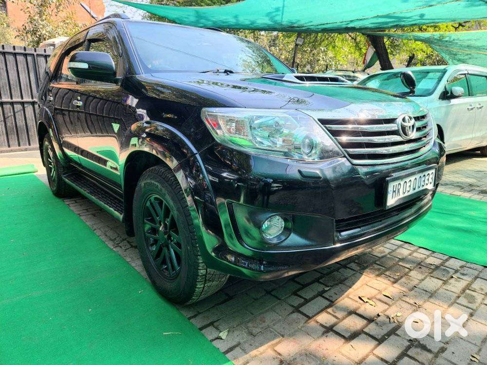 Toyota Fortuner 2011-2016 4x2 Manual, 2013, Diesel