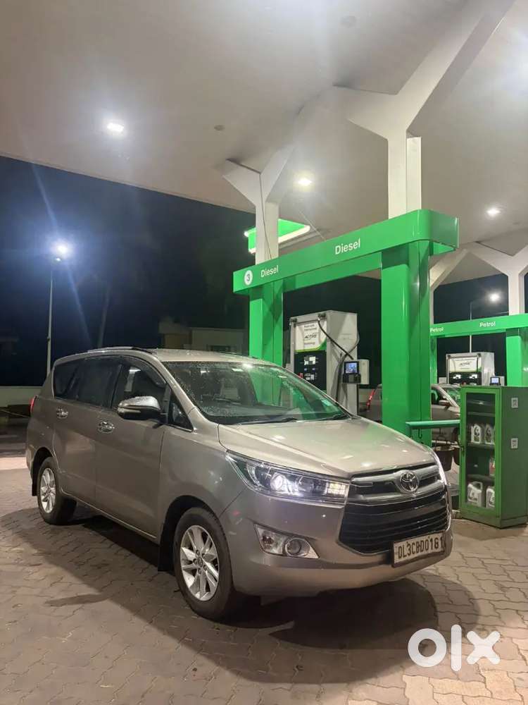 Toyota Innova Crysta 2.4 Z 2017