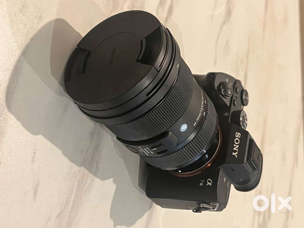 Sony A7iii MINT with Sigma 24-70 lens