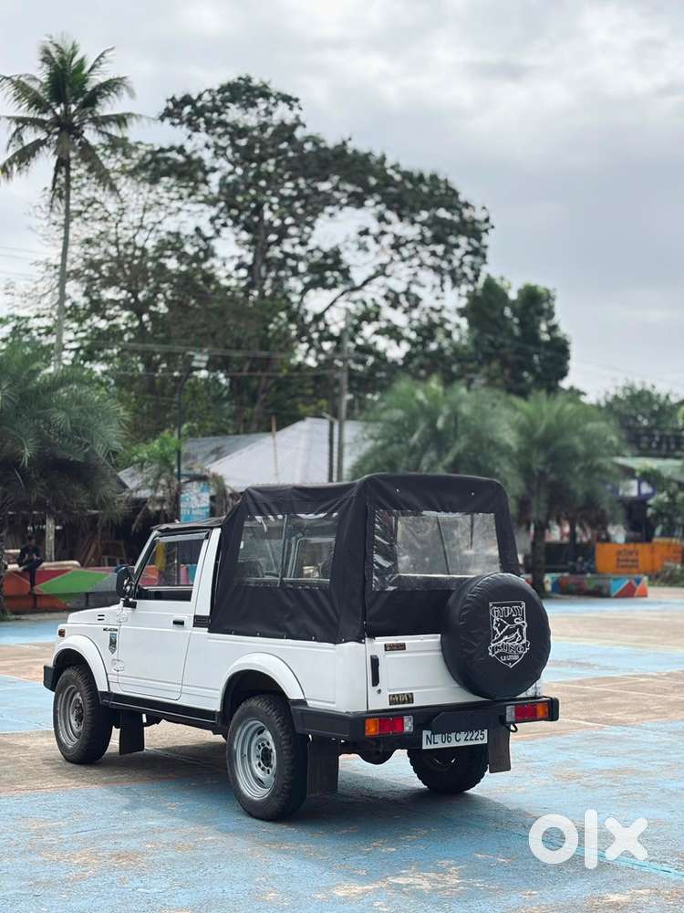 Maruti Suzuki Gypsy King 1.3 Mpfi