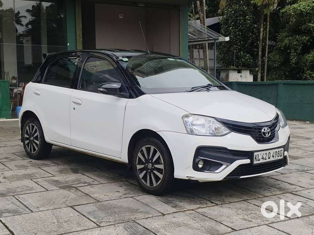 Toyota Etios Liva Vx Dual Tone, 2019, Petrol