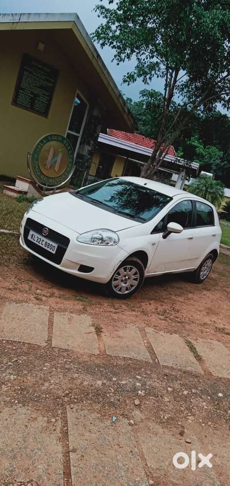 Fiat Punto Diesel 2011 Km Driven
