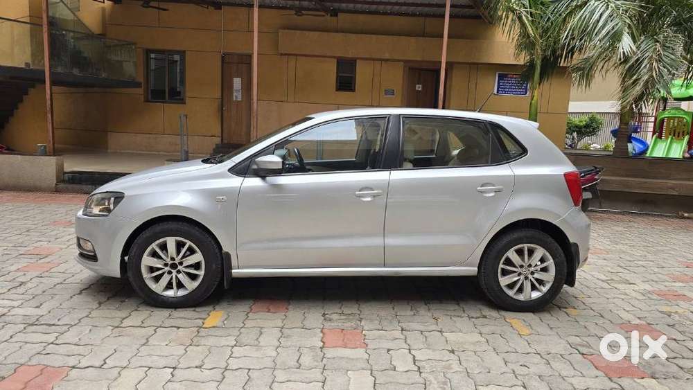 Volkswagen Polo Petrol Highline 1.6l, 2015, Diesel