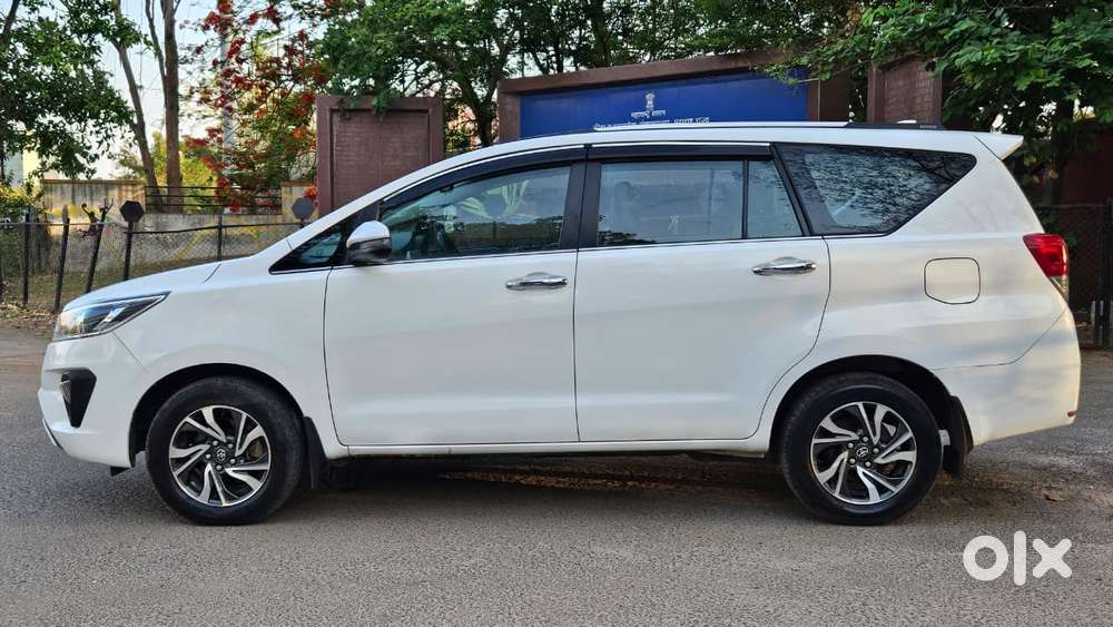 Toyota Innova Crysta 2.4 V 7 Str, 2022, Diesel