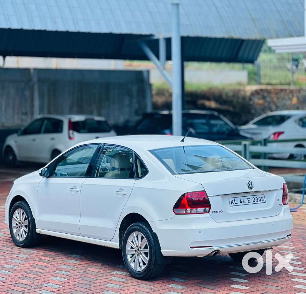 Volkswagen Vento 1.2 Tsi Highline Plus At, 2016, Petrol